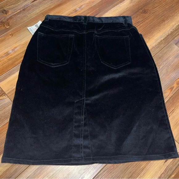 St Johns Bay Skirt Size 8 Petite Knee Length Black Velour Pencil Skirt 5 Pocket - Picture 8 of 12